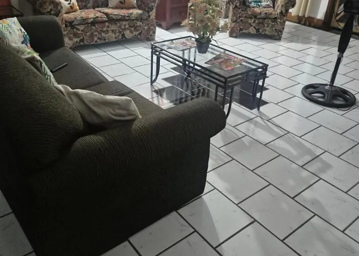 Melrose Apartment